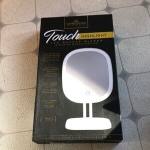Touch highlight led makeup mirror